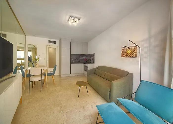 Апартаменты Frgk Massenet 'blue Riviera' Modern Comfort 1 Min From Promenade Des